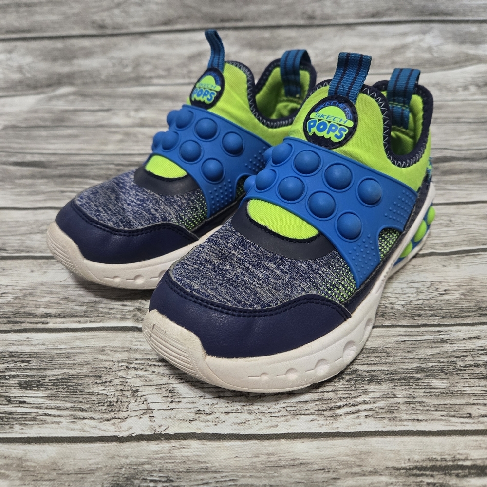 Sketchers pop it slip on shoes